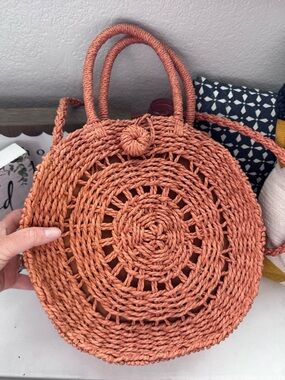 Paper straw NWOT crossbody purse